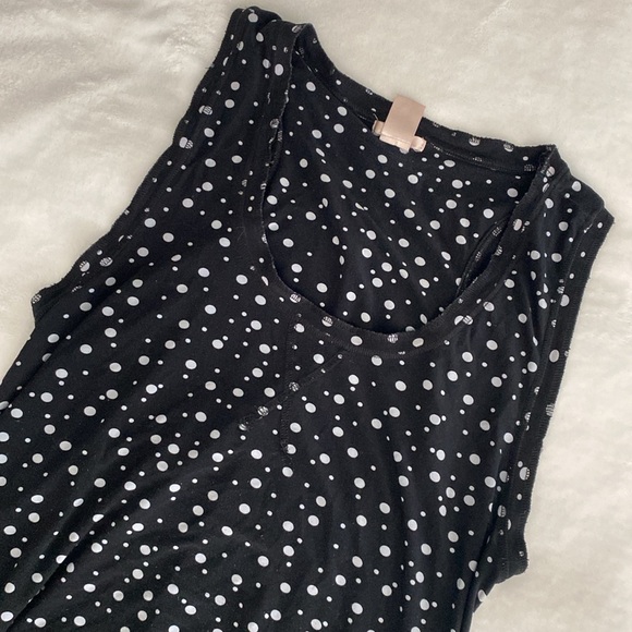 Black and gray polka dot sleeveless midi dress - Picture 3 of 17